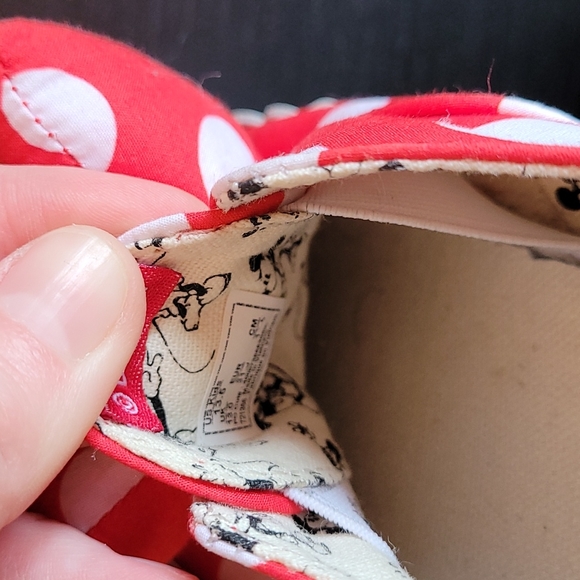 VANS limited edition mini mouse shoes - Picture 6 of 6